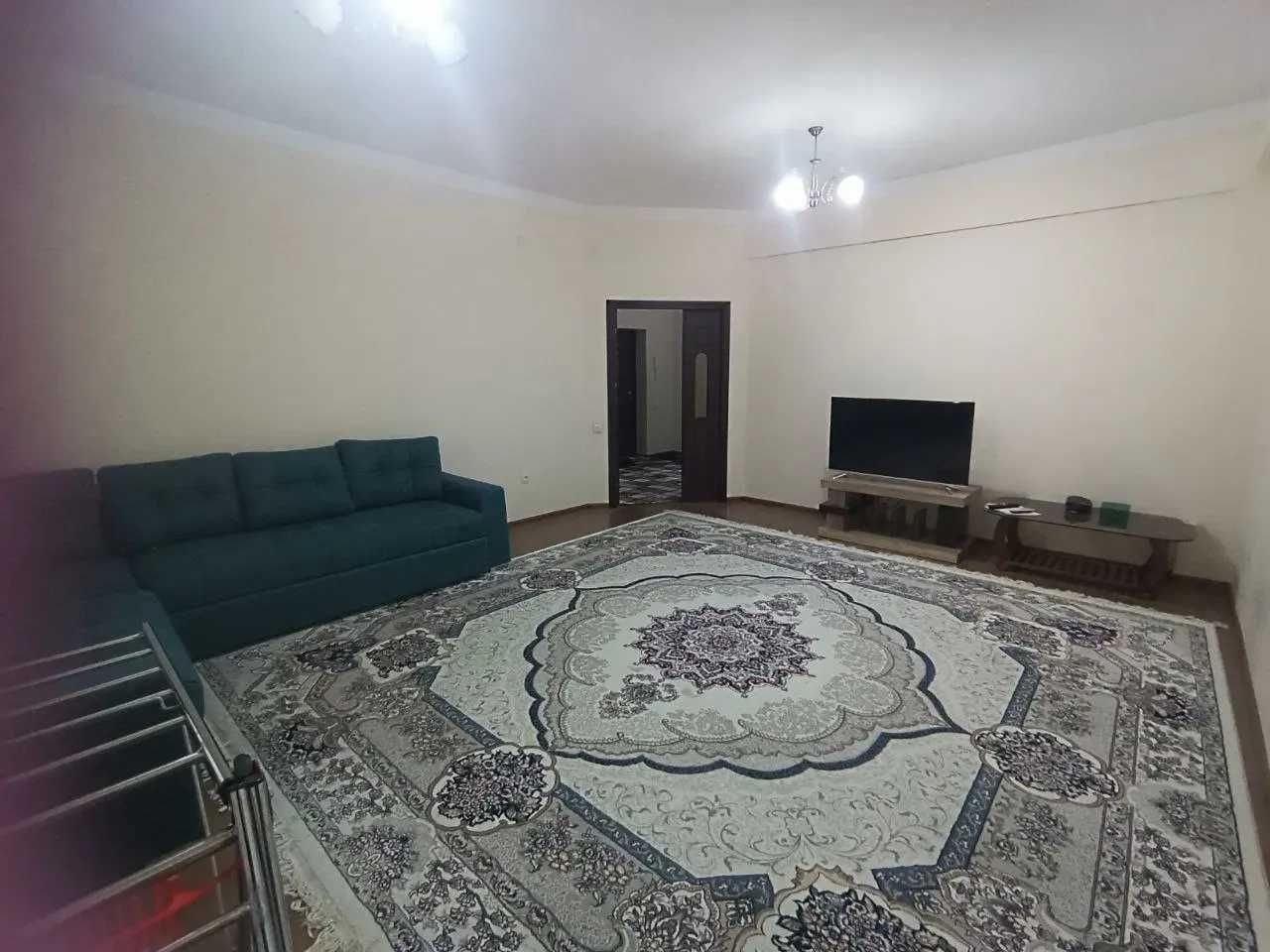 Tashkent, Mirkhosilboy Street, 32