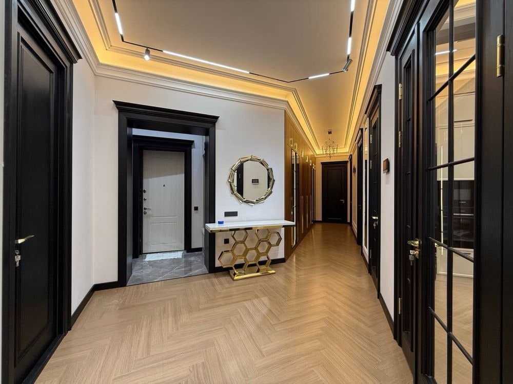 Tashkent, Mirabad District, Shahrisabz Street