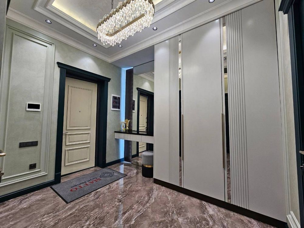 Tashkent, Sharof Rashidov Avenue, 16