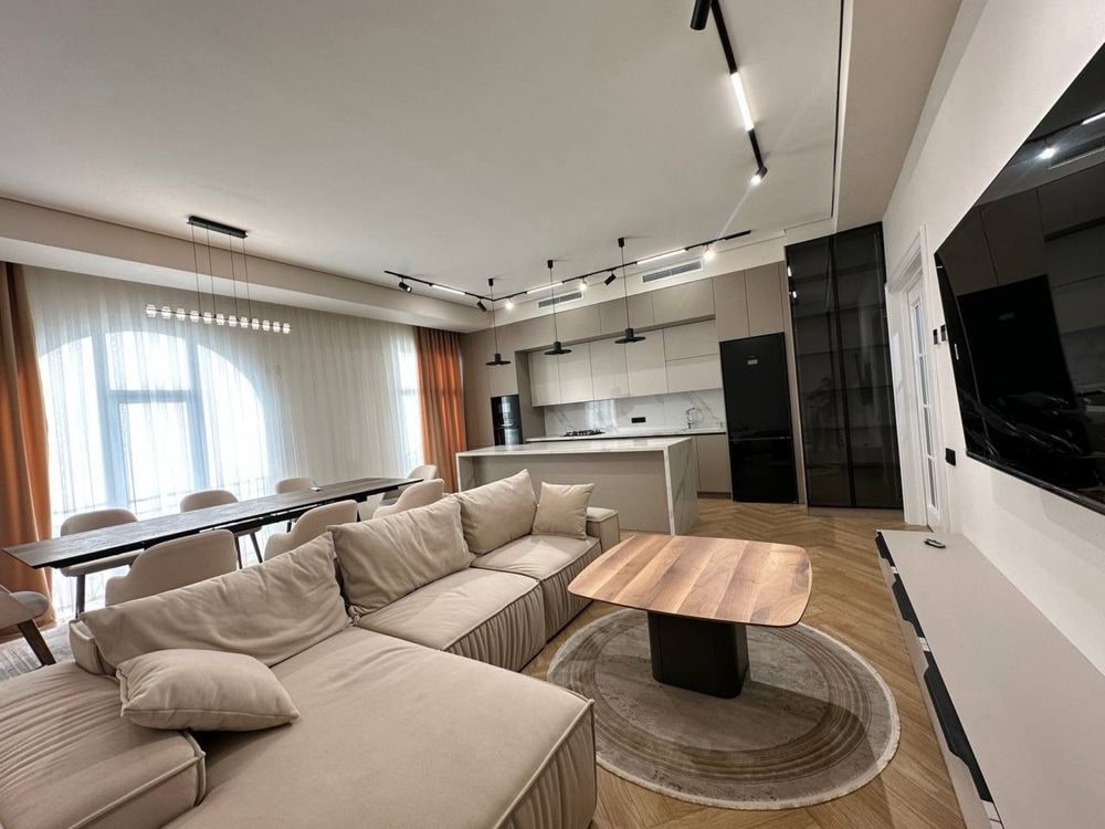 Tashkent, Mirabad District, Fidokor Street