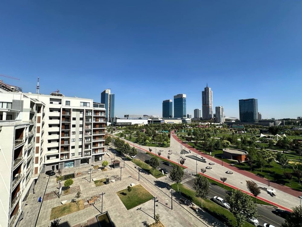 Tashkent, Sharof Rashidov Avenue, 16
