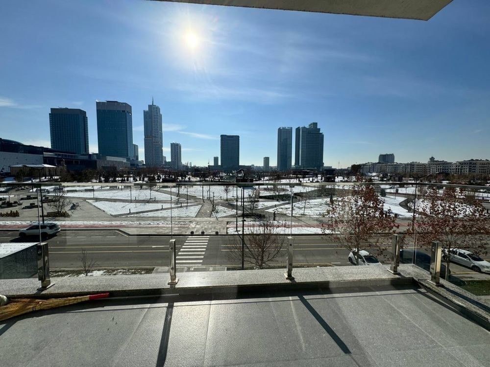 Tashkent, Sharof Rashidov Avenue, 16