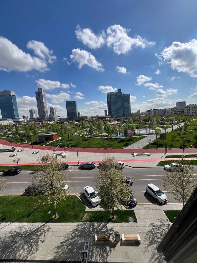 Tashkent, Sharof Rashidov Avenue, 16