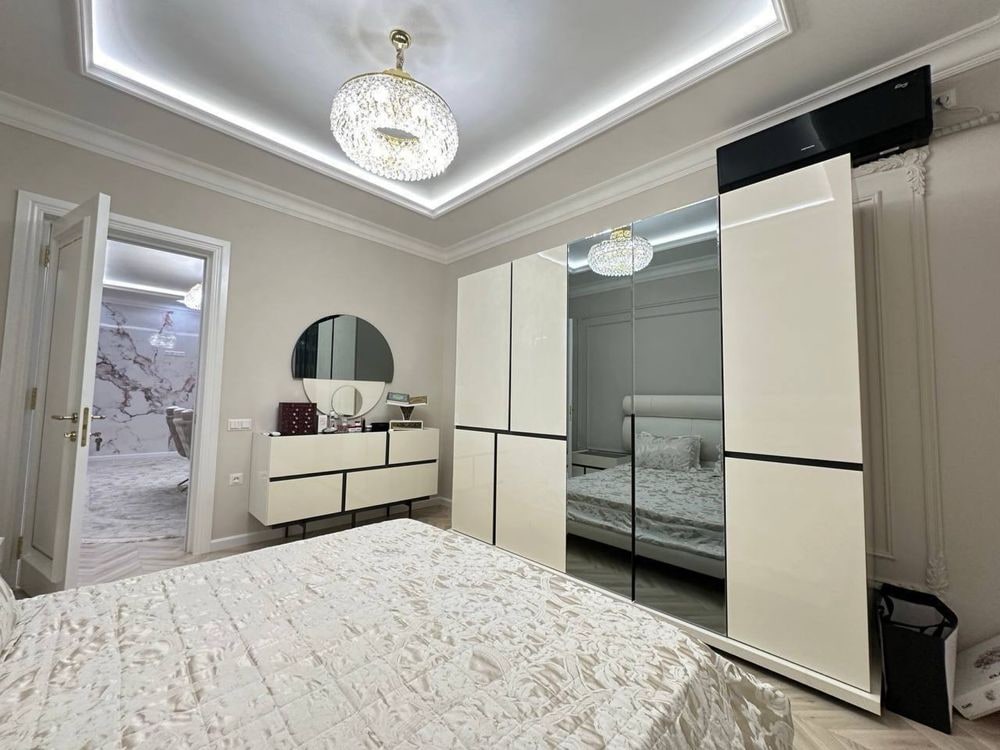 Tashkent, Mirabad District, Shahrisabz Street