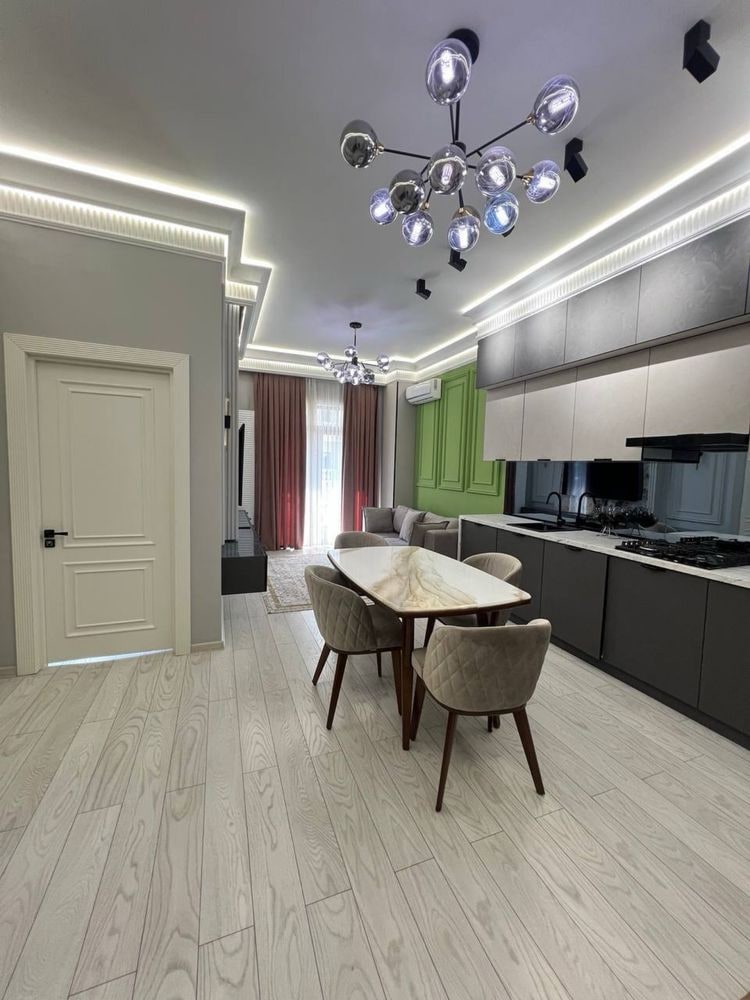 Tashkent, Sharof Rashidov Avenue, 16