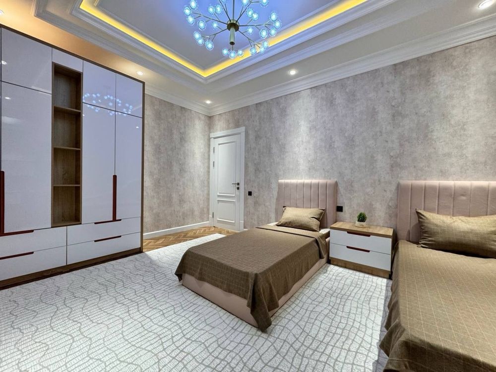 Tashkent, Mirabad District, Shahrisabz Street