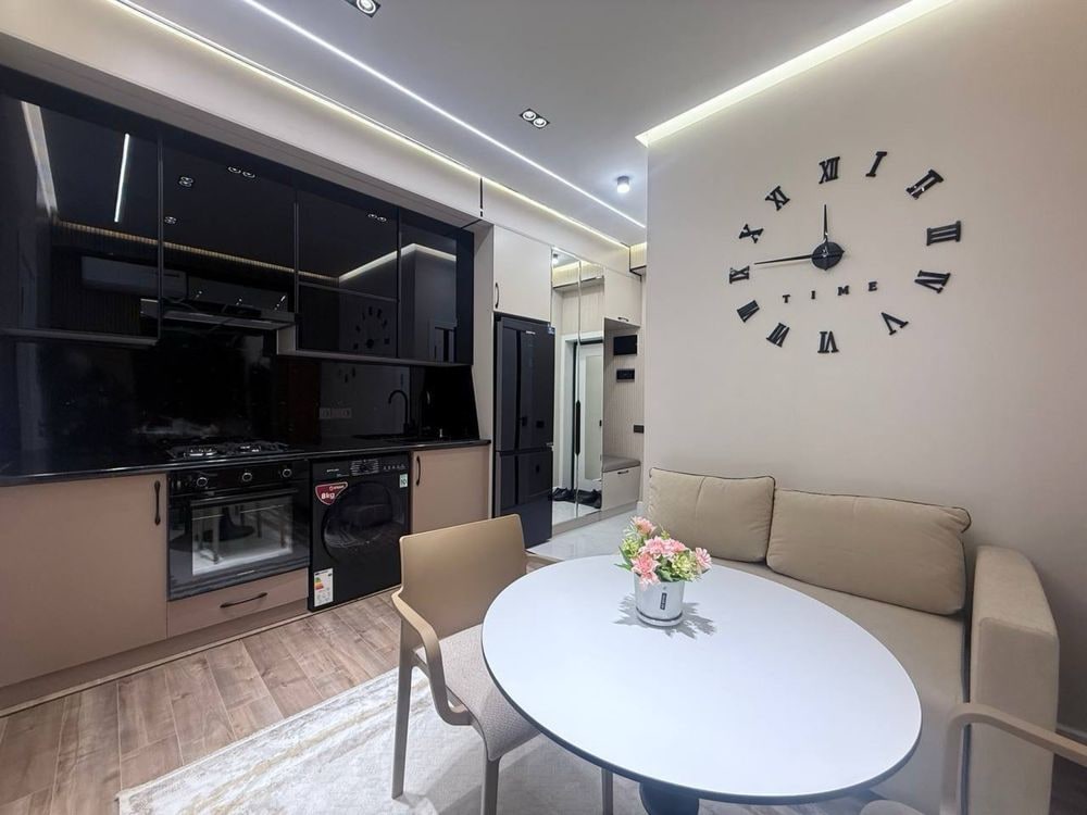 Tashkent, Sharof Rashidov Avenue, 16