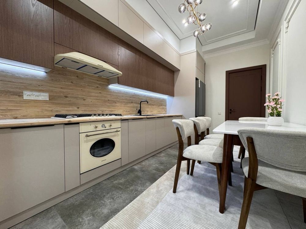 Tashkent, Mirabad District, Shahrisabz Street