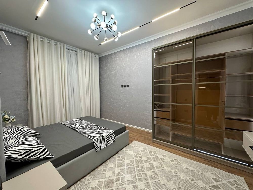 Tashkent, Mirabad District, Shahrisabz Street