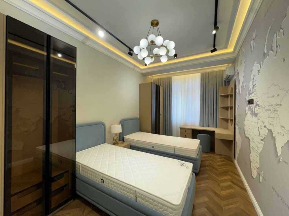Tashkent, Mirabad District, Shahrisabz Street