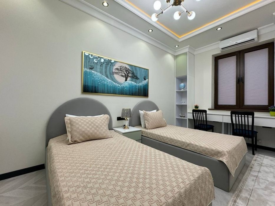 Tashkent, Mirabad District, Shahrisabz Street