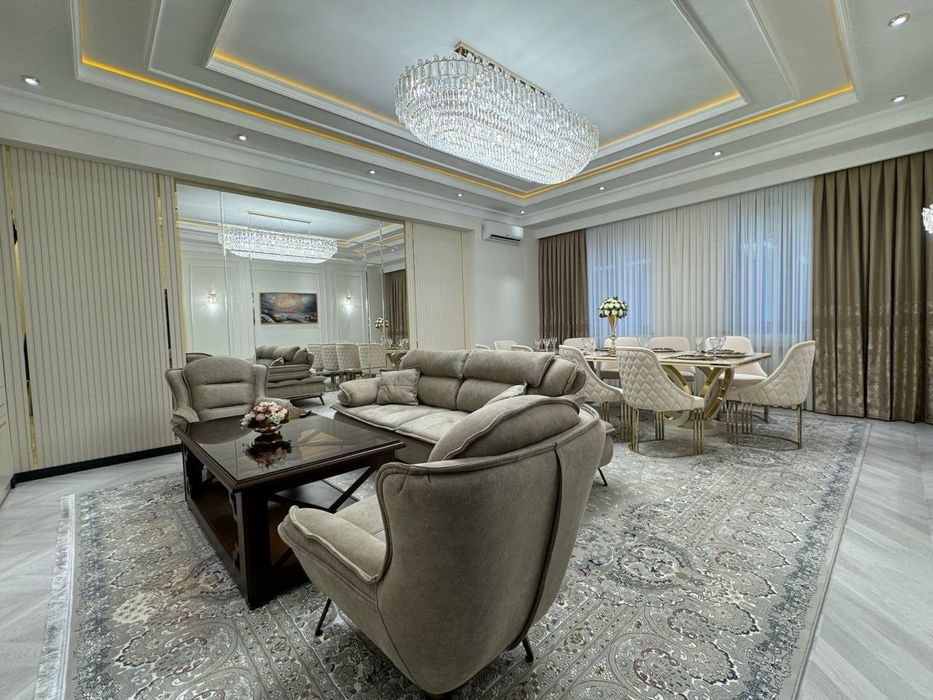 Tashkent, Mirabad District, Shahrisabz Street