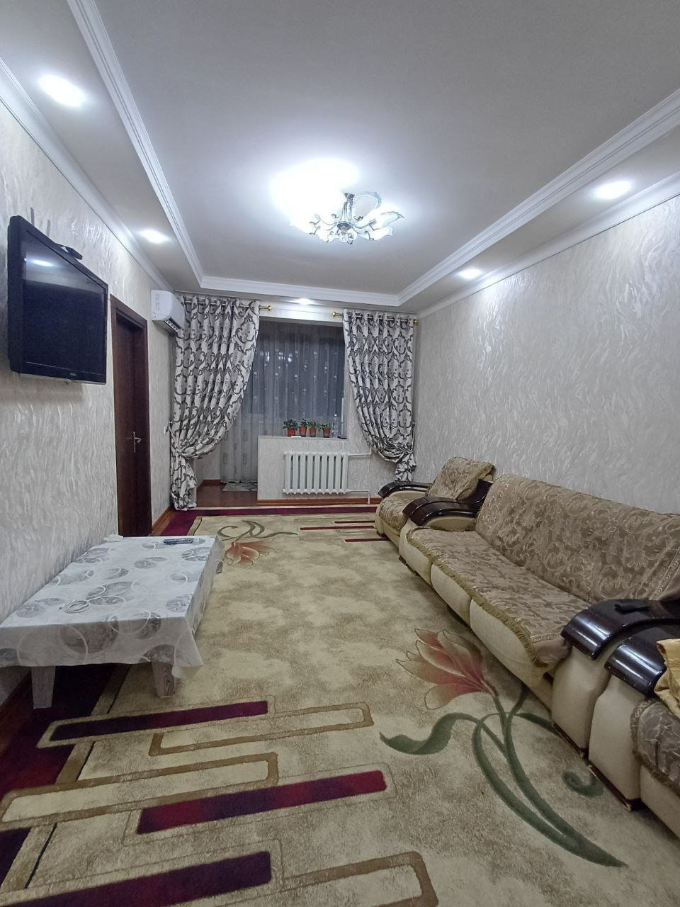 Tashkent, Chilanzar District, Bunyodkor Avenue