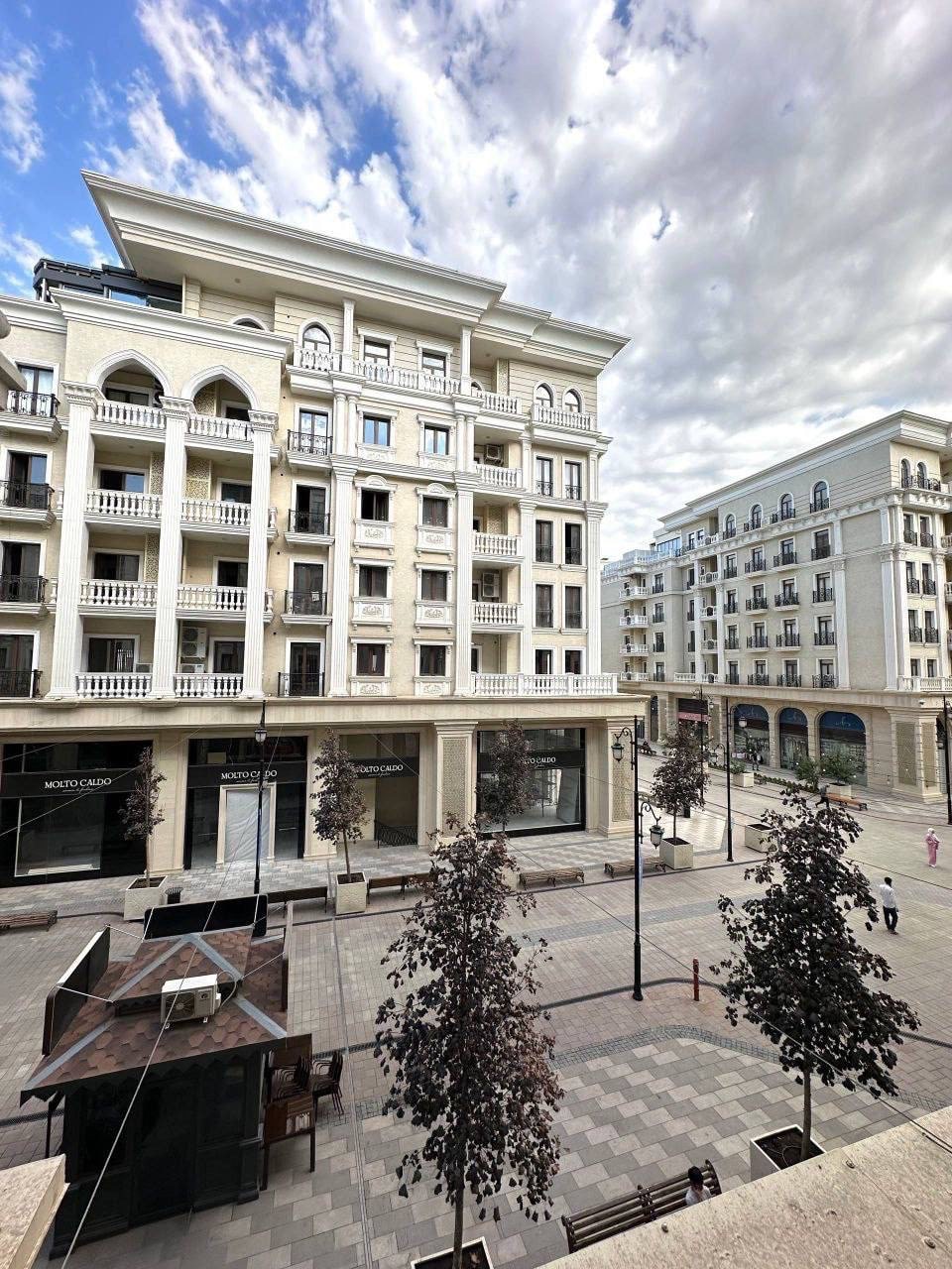 Tashkent, Furqat Street, 3A