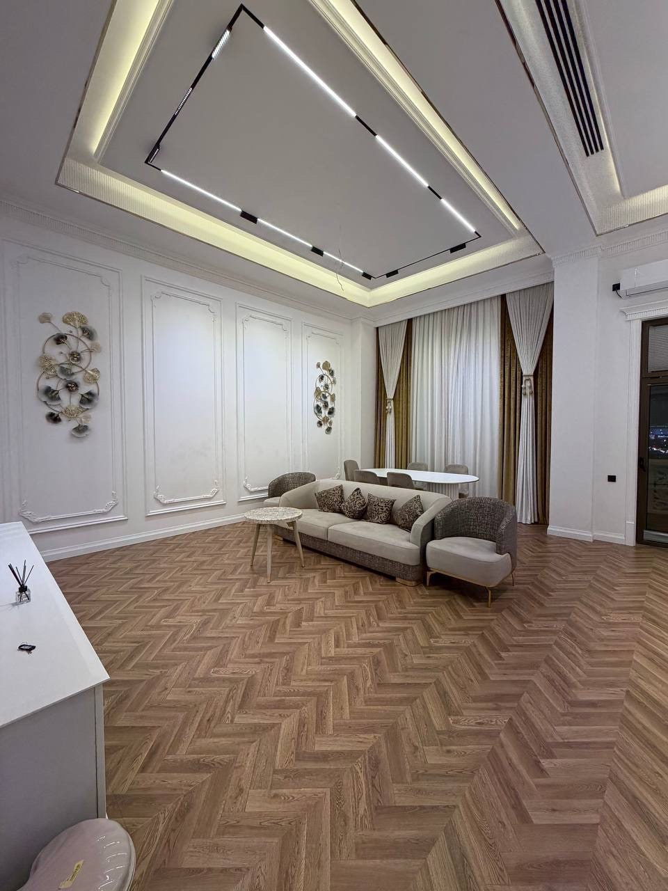 Tashkent, Furqat Street, blockD5