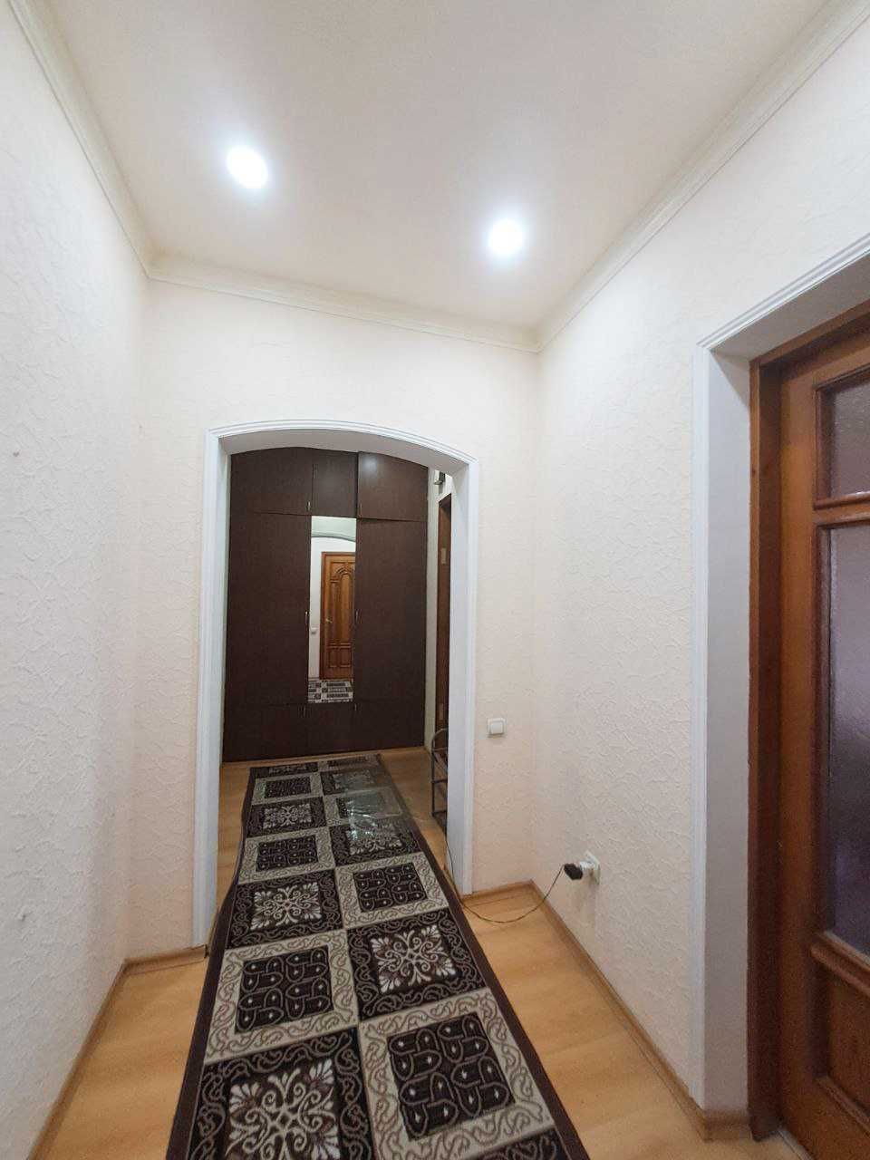 Tashkent, Sebzar Street