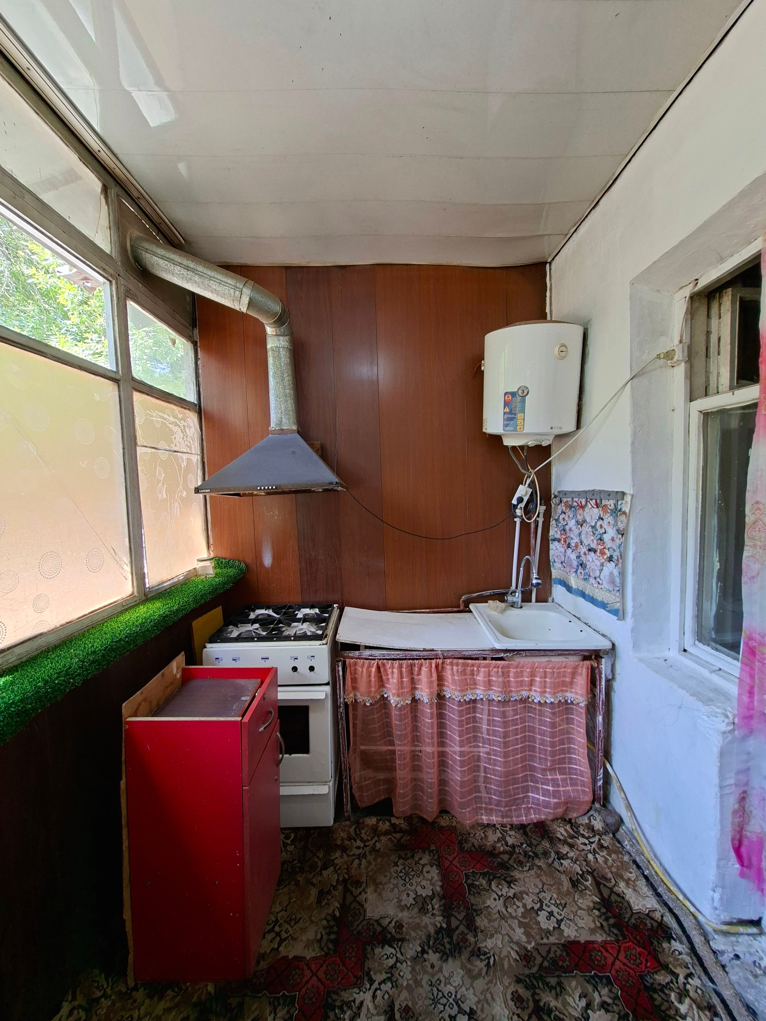 Tashkent Region, Kibray District, Urban Settlement of Salar, Bobur Street, 2B