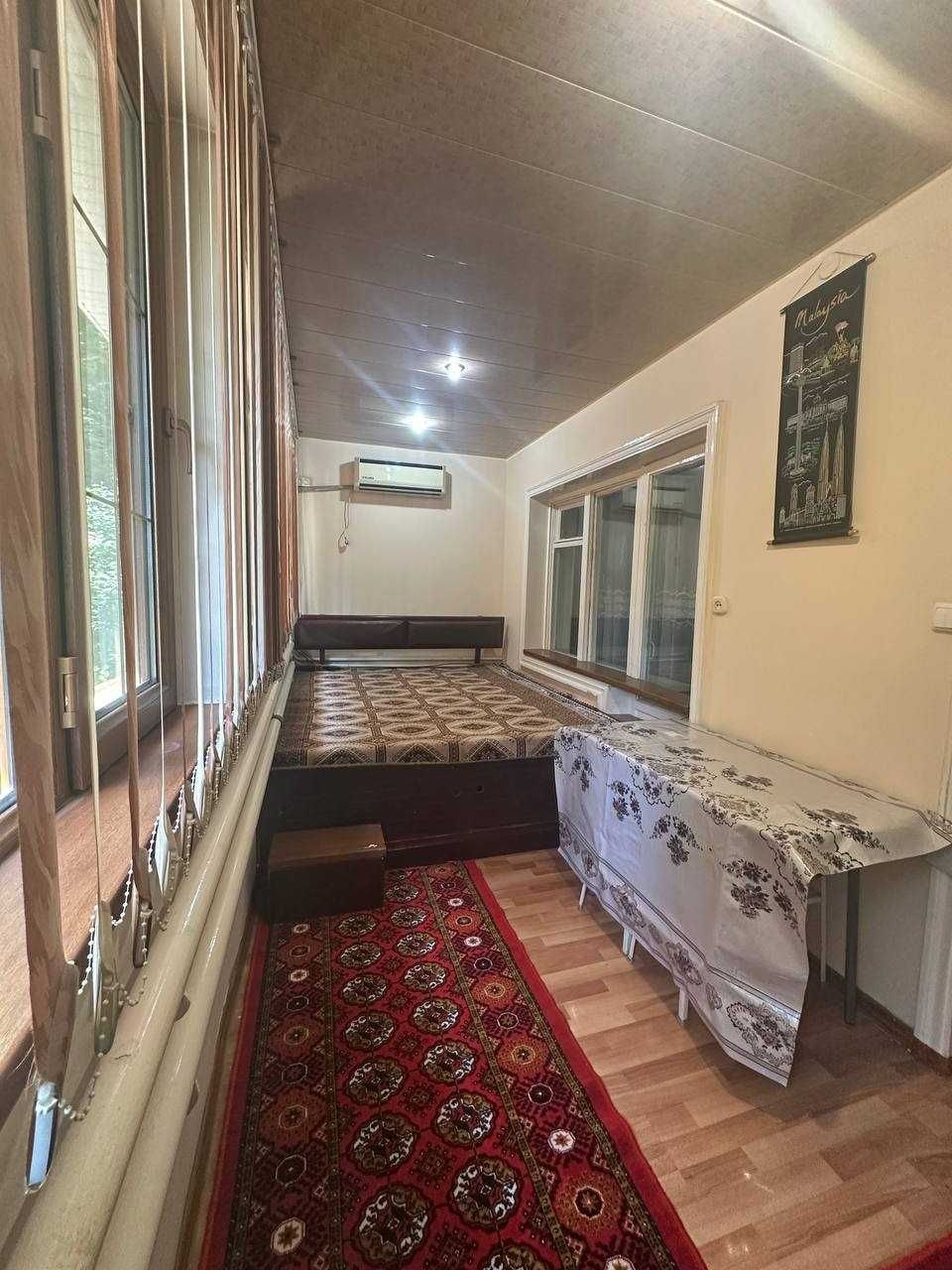 Tashkent, Yangishahar Street
