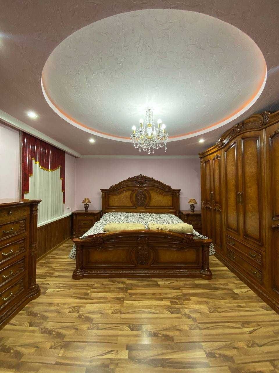 Tashkent, National Park of Uzbekistan named after Alisher Navoi