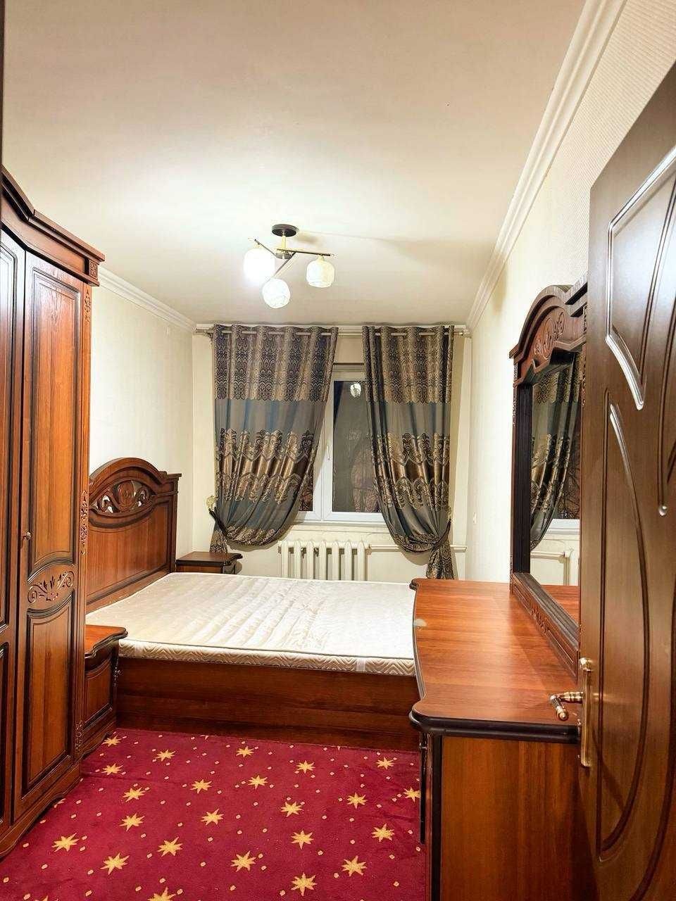 Tashkent, National Park of Uzbekistan named after Alisher Navoi