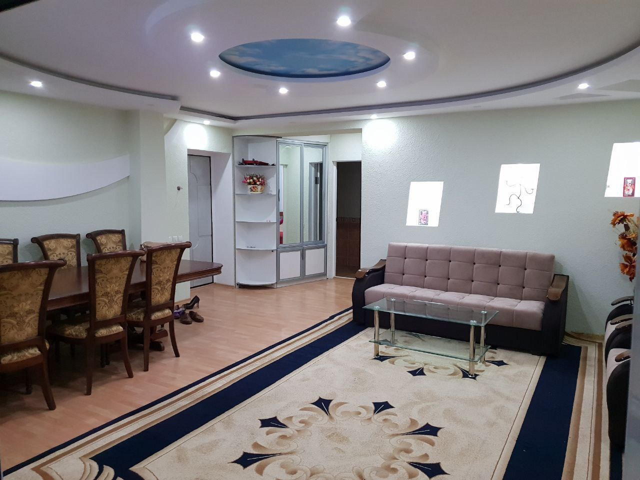 Tashkent, Mirzo Ulugbek District, Hamid Olimjon maydoni, 7