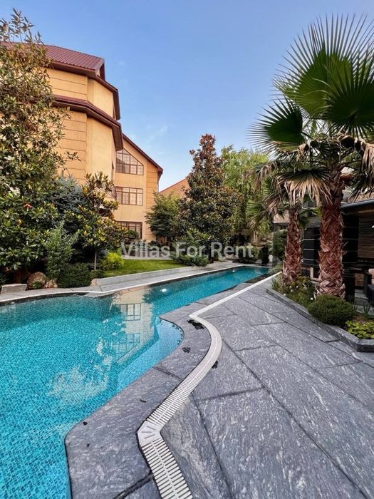 Tashkent, Mirabad District, Shahrisabz Street