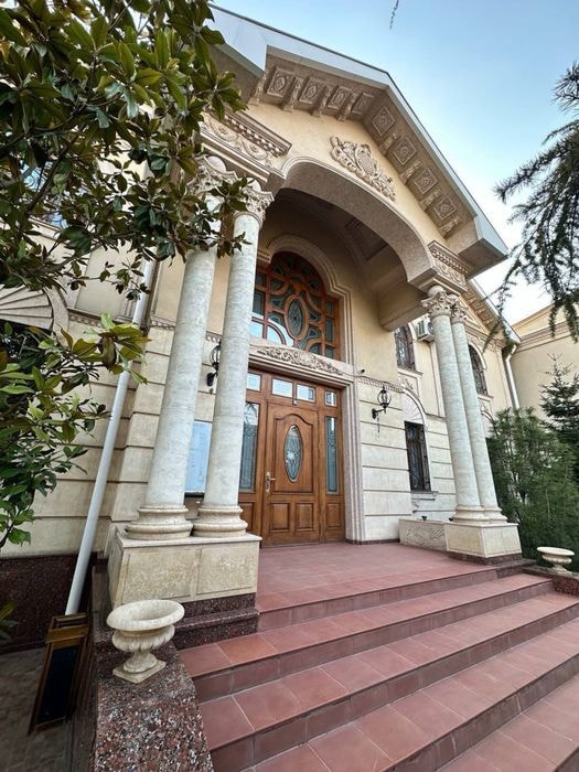 Tashkent, Afrosiyob Street