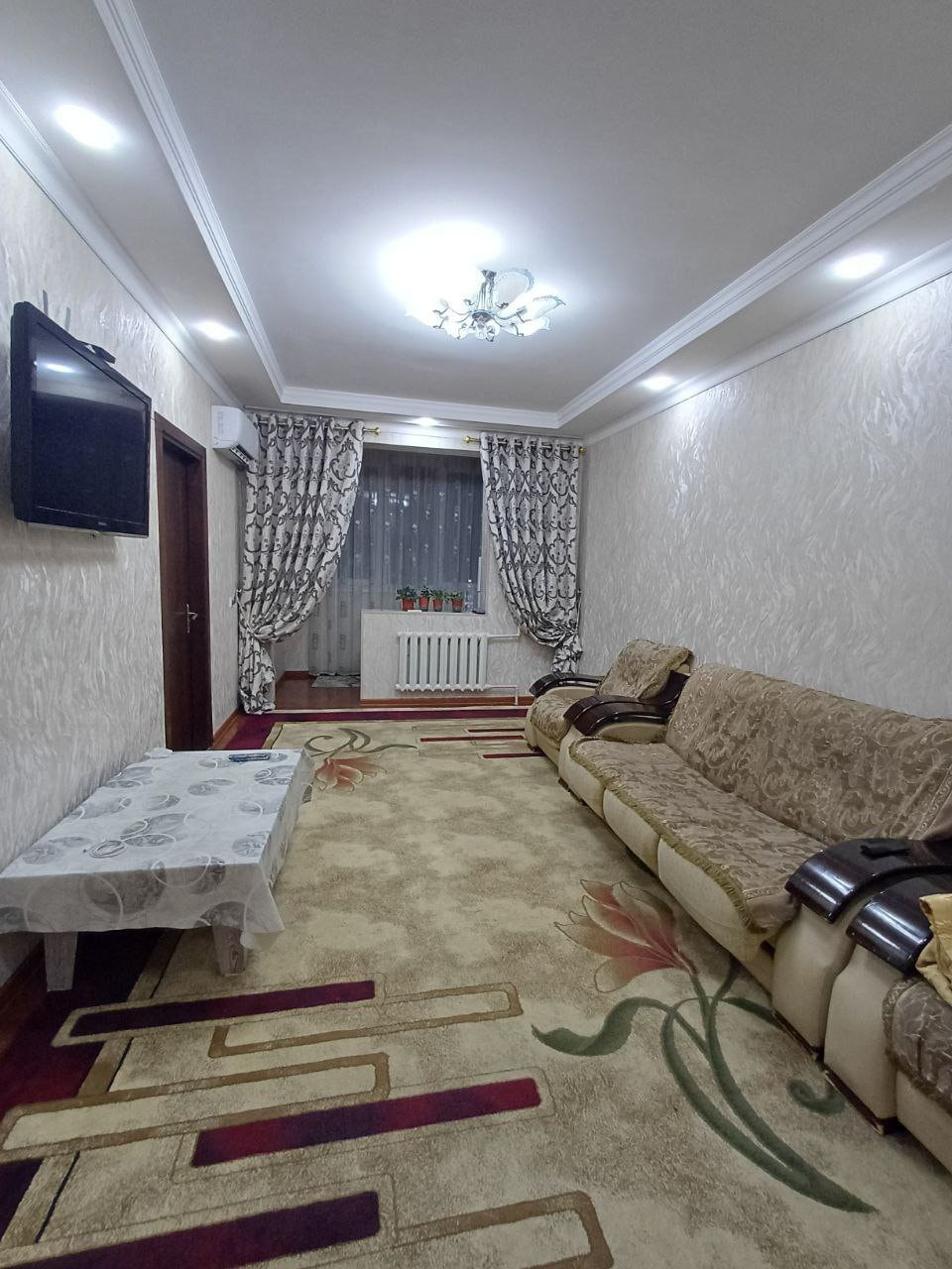Tashkent, Chilanzar District, Bunyodkor Avenue