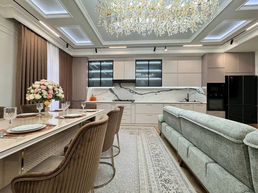 Tashkent, Mirabad District, Shahrisabz Street