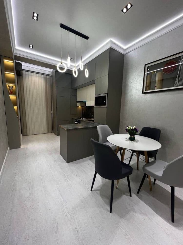 Tashkent, Oltintepa Street, 351