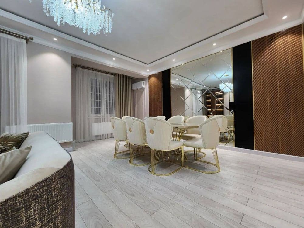 Tashkent, Mirabad District, Shahrisabz Street